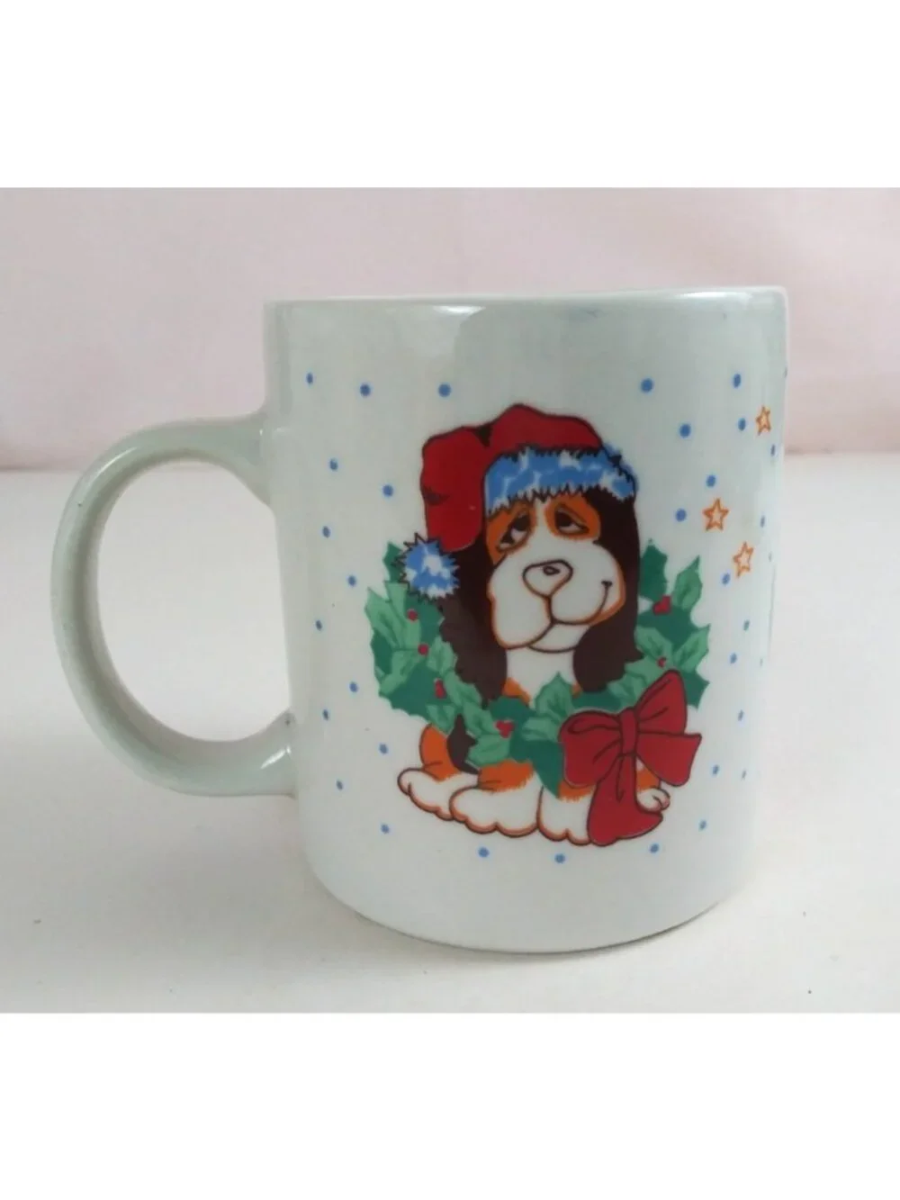 Vintage 1980's Christmas Hound Dog With Wreath Coffee Cup